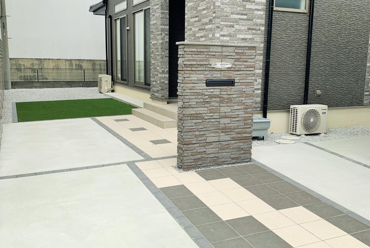 2色のタイルでキリッと引き締まったお庭に | 施工事例 | 薫風苑(くん